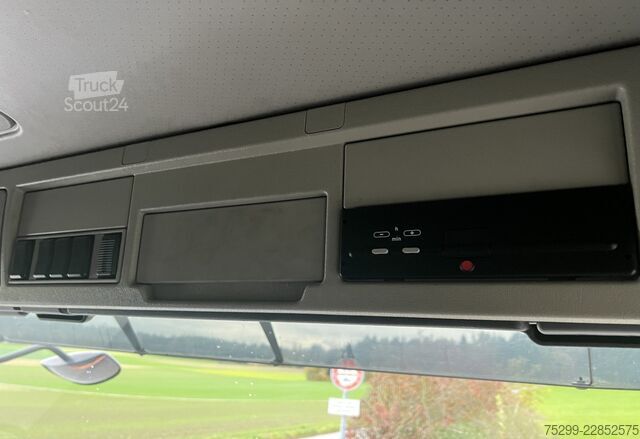 *RHD* 2010 Volvo FM-370 6x2R camion compattatore dei rifiuti Volvo Trucks *RHD* FM-370 6x2R Kehrichtwagen