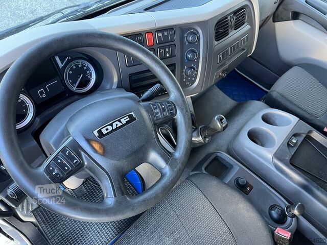 Autocarro centinato DAF LF 230