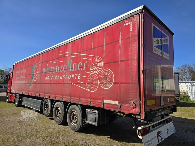 Semi-remorque bâchée Schwatzmüller J Serie