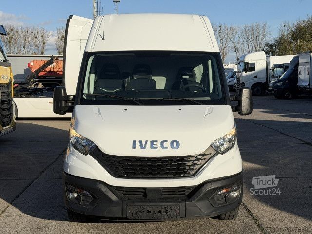 Slēgtais furgons IVECO 35S14V Klima