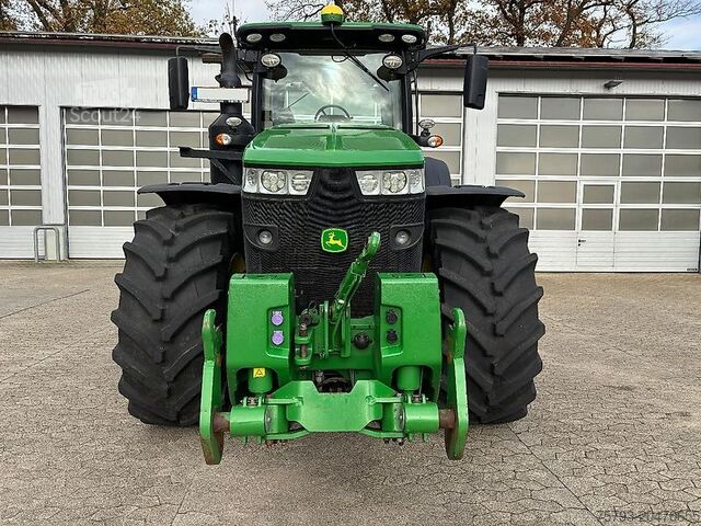 Трактор John Deere 8320R Interne Nr. 1898