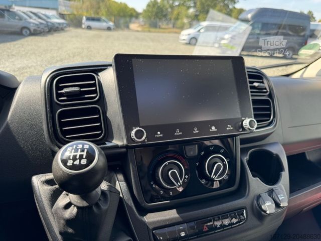 Autorulotă semi-integrată CARADO V 337