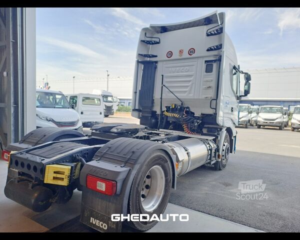 Tracteur routier standard IVECO TRATTORE STRADALE IVECO STRALIS 460 LNG METANO