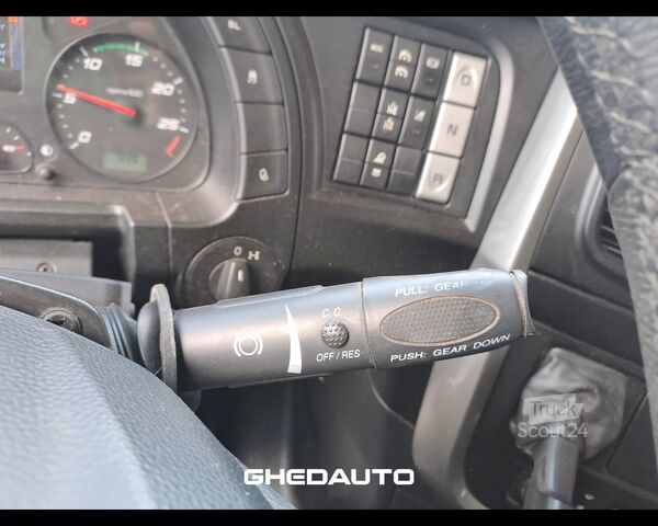 Tracteur routier standard IVECO TRATTORE STRADALE IVECO STRALIS 460 LNG METANO