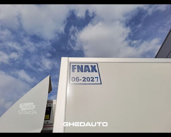 Minibus IVECO DAILY 35C12 BOX  ISOTERMICO CON GRUPPO FRIGORIFERO