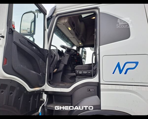 Standardni vlačilec IVECO TRATTORE STRADALE S-WAY 460 LNG METANO