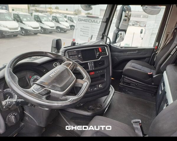 Standardni vlačilec IVECO TRATTORE STRADALE S-WAY 460 LNG METANO