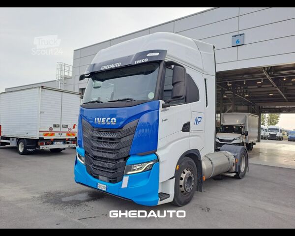 Standardni vlačilec IVECO TRATTORE STRADALE S - WAY 460 LNG METANO