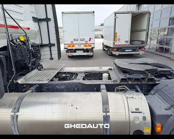 Standardni vlačilec IVECO TRATTORE STRADALE S - WAY 460 LNG METANO
