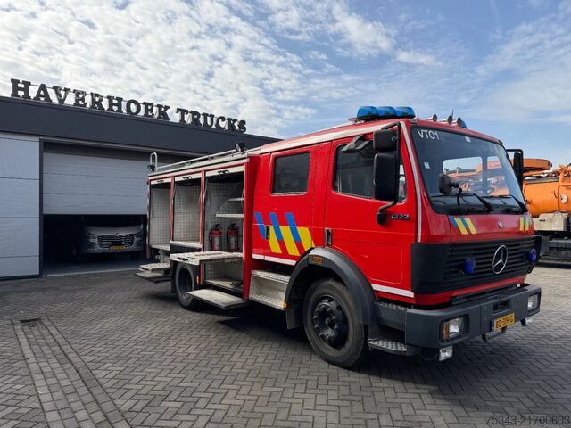 Brandweerwagen Mercedes-Benz 1222 Fire fighter Water Pump