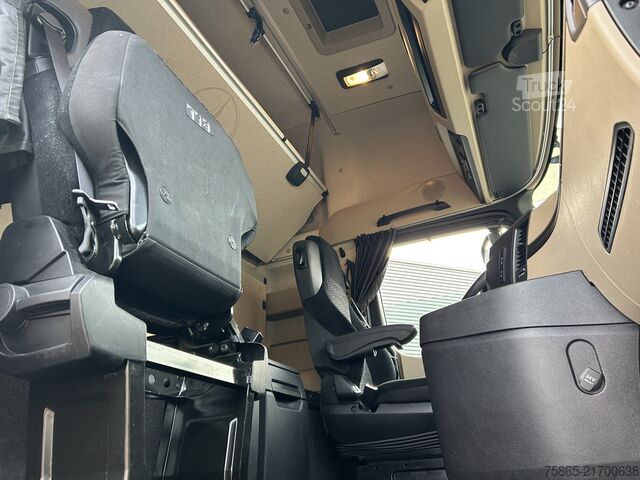 Standaard-SZM Mercedes-Benz Actros 1845 Gigaspace / Tacho V2 / Blower - PTO...