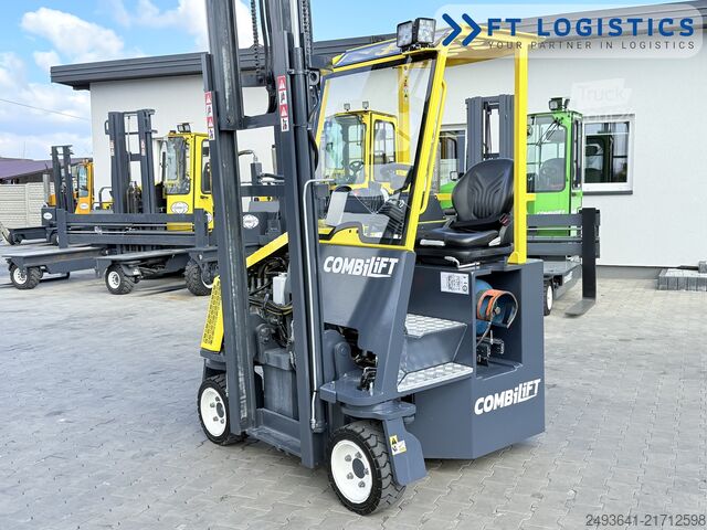 Carretilla retráctil de 4 vías Combilift CB2500 GAS TRIPLEX 4900 FORK POSITIONER