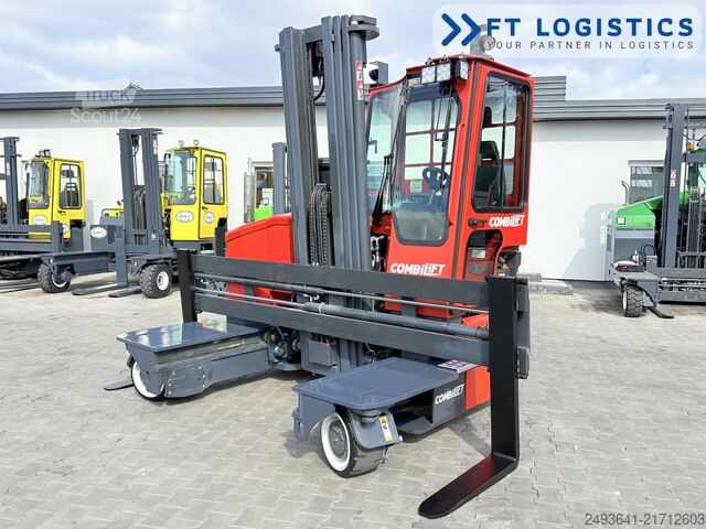 Carretilla retráctil de 4 vías Combilift C3000ET TRIPLEX 5940 WIDE FORK POSITIONE