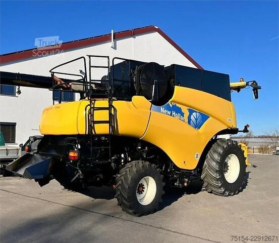  New Holland CR 980 mit Smart Steer Lenksystem, Schneidwerk opt