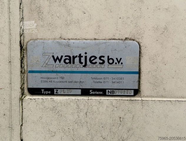 Semirremolque caja PACTON TBD 122 TAIL LIFT STEERING AXLE 1075x250x230 INS