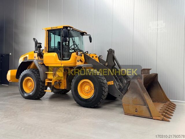 Nakladač Volvo L 90 G