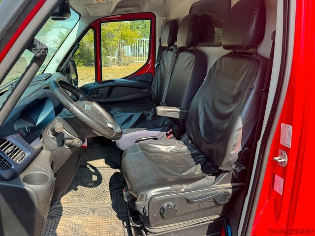 Furgão de painéis IVECO Daily 35S16 Hi-Matic Kastenwagen L2H2*2 Stück*