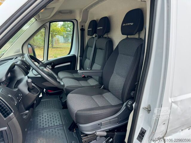 Furgão de painéis FIAT Ducato Maxi Grossr.-Kasten 35 140 L5H2