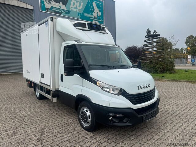 Koelwagen met geïsoleerde laadbak IVECO Daily 35C14 Tiefkühlkoffer mit LBW **Carrier***