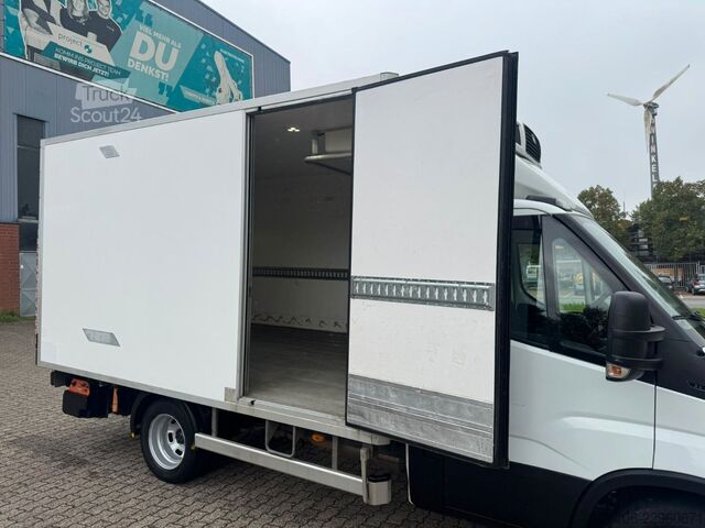 Koelwagen met geïsoleerde laadbak IVECO Daily 35C14 Tiefkühlkoffer mit LBW **Carrier***