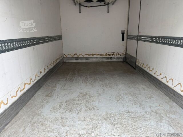 Koelwagen met geïsoleerde laadbak IVECO Daily 35C14 Tiefkühlkoffer mit LBW **Carrier***