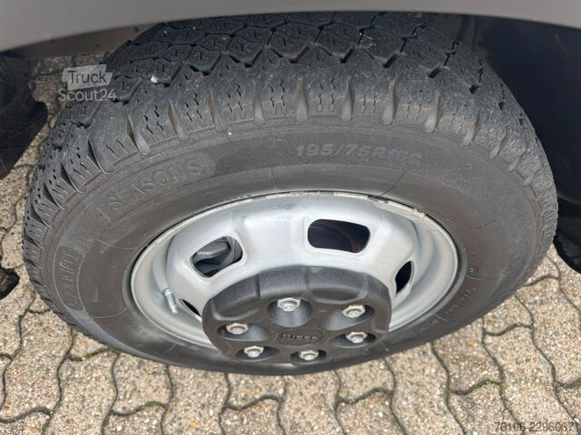 Koelwagen met geïsoleerde laadbak IVECO Daily 35C14 Tiefkühlkoffer mit LBW **Carrier***