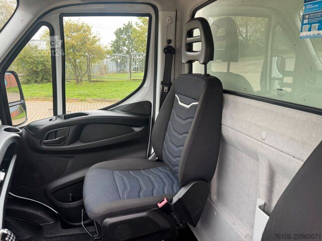 Koelwagen met geïsoleerde laadbak IVECO Daily 35C14 Tiefkühlkoffer mit LBW **Carrier***
