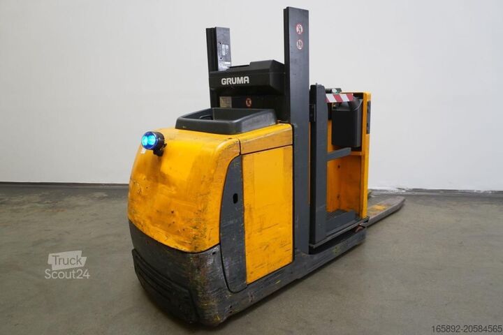 Vychystávací technik na vysoké úrovni Jungheinrich EKS110Z100