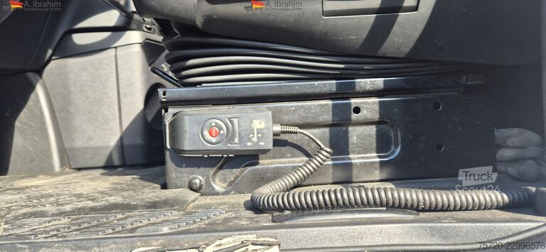 Tracteur routier standard Mercedes-Benz 1842 LS Retarder Klima, Zustand gut, fehlerfrei einsatzbereit