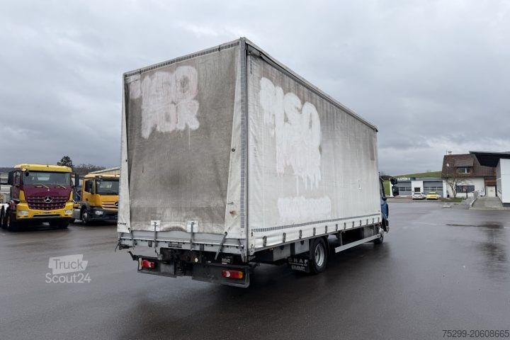 Platós teherautó ponyvával DAF LF 220 108 4x2 Blache