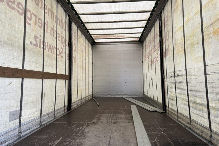 Flatbed truck with tarp DAF LF 220 108 4x2 Blache