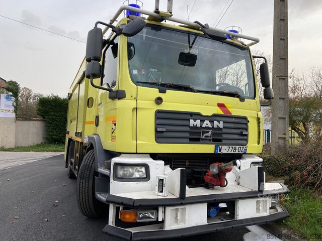Camion de pompiers MAN TGM 15.280