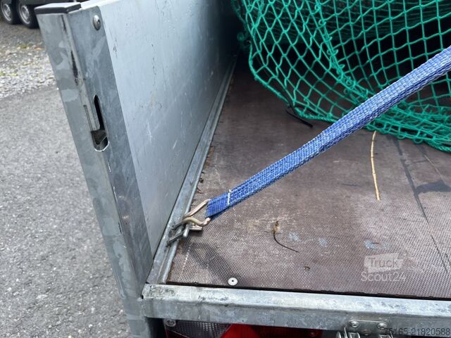 Skříňový přívěs Saris McAlu Flachplane Kastenanhänger gebremst