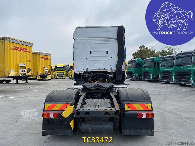 معيار SZM Mercedes-Benz Actros 1945