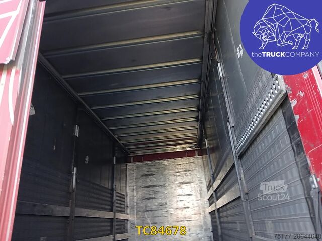 Csúszó ponyvák Fruehauf