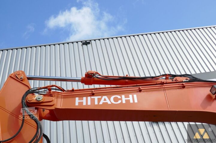 Excavator pe șenile Hitachi ZX300LC-6