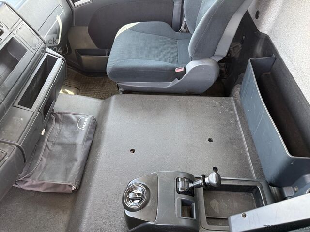 Vehículo comercial MAN TGM  15.290 4x2 BL Edscha Baustahl Rungen TÜV7 26