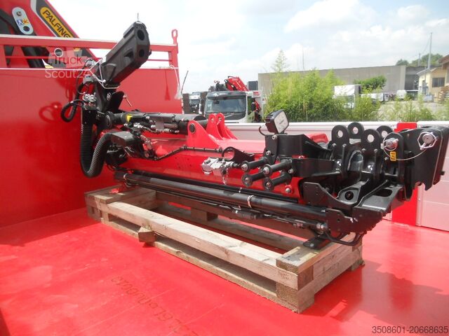 Lastbil med kran og trilateral tipper DAF XD 450