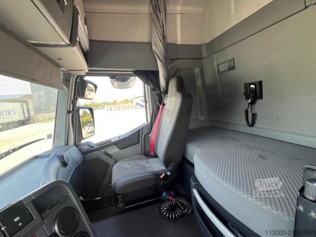 Standardowy ciągnik siodłowy Renault Gamme T 480