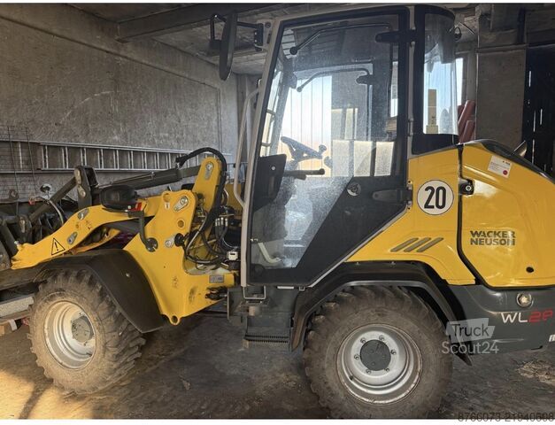 رافعة التحميل Wacker Neuson WL28