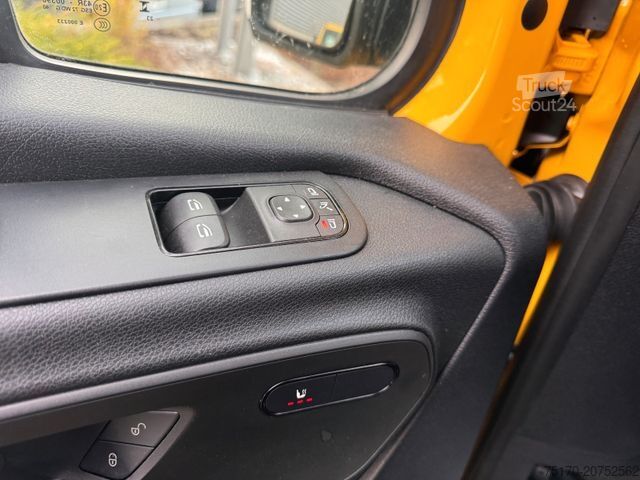 Βαν με ψηλή οροφή MERCEDES-BENZ eSprinter 312 DHL Regal KEP-Ausbau