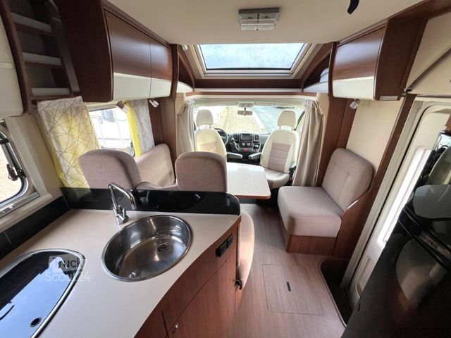 Ημιενσωματωμένο αυτοκινούμενο τροχόσπιτο EURAMOBIL Profila RS 720 EB - Hub/Einzelbetten - Sat/TV -