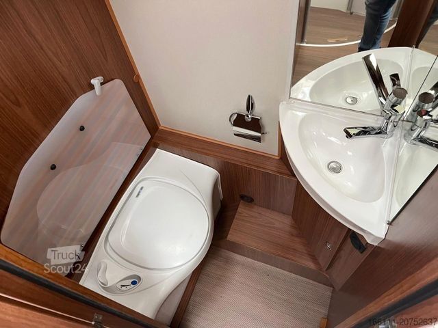 Ημιενσωματωμένο αυτοκινούμενο τροχόσπιτο EURAMOBIL Profila RS 720 EB - Hub/Einzelbetten - Sat/TV -