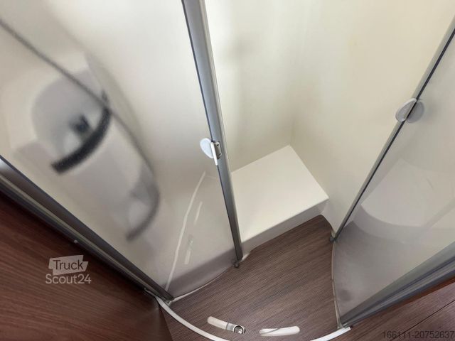 Ημιενσωματωμένο αυτοκινούμενο τροχόσπιτο EURAMOBIL Profila RS 720 EB - Hub/Einzelbetten - Sat/TV -