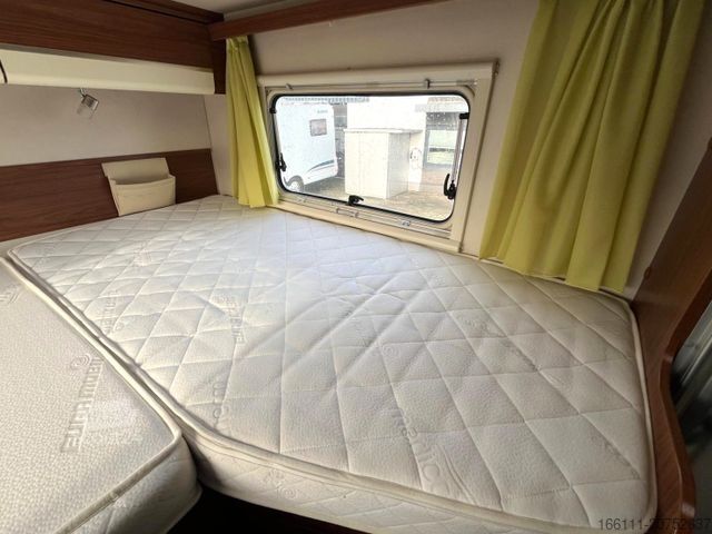 Ημιενσωματωμένο αυτοκινούμενο τροχόσπιτο EURAMOBIL Profila RS 720 EB - Hub/Einzelbetten - Sat/TV -