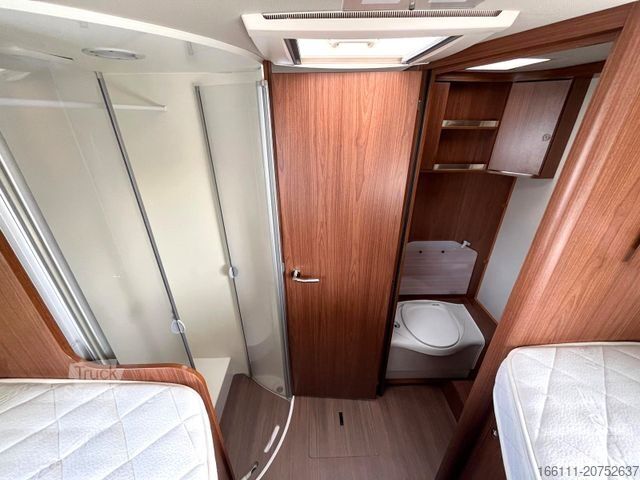 Ημιενσωματωμένο αυτοκινούμενο τροχόσπιτο EURAMOBIL Profila RS 720 EB - Hub/Einzelbetten - Sat/TV -