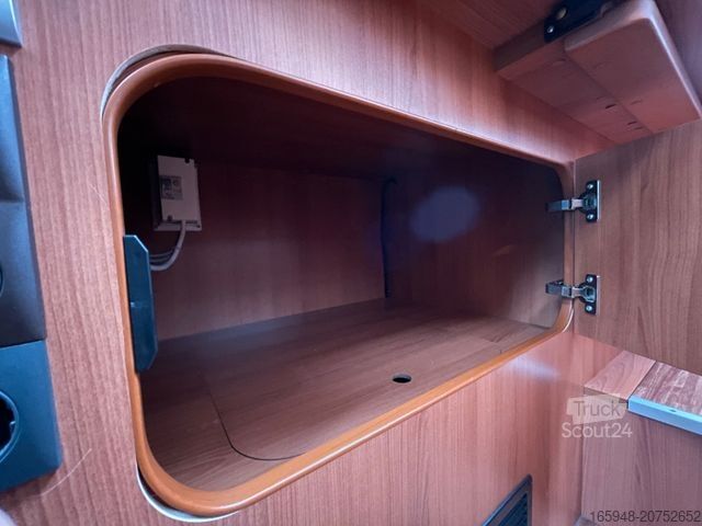 Ημιενσωματωμένο αυτοκινούμενο τροχόσπιτο LAIKA X 660 R | *Jetzt einsteigen - losfahren!*