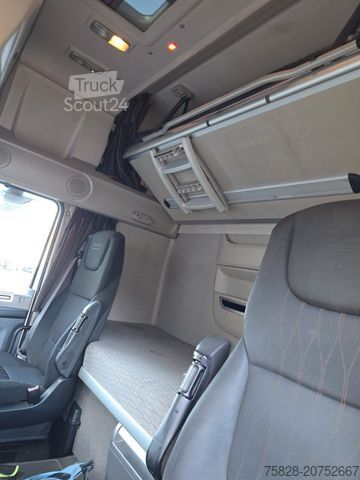 Standaard trekker DAF XF530 SSC / Intarder/ Neue Tacho SMT 2