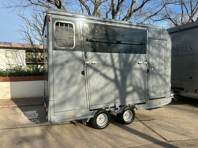 Gyvulių priekaba  Anka Steinsberger 2-Pferdeanhänger mit Bett