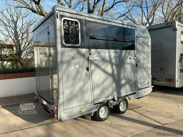 Gyvulių priekaba Anka Steinsberger 2-Pferdeanhänger mit Bett